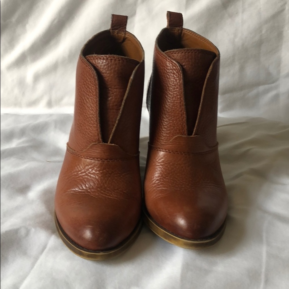 Lucky Brand leather booties size 6